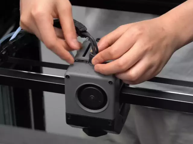 拆下支架.webp