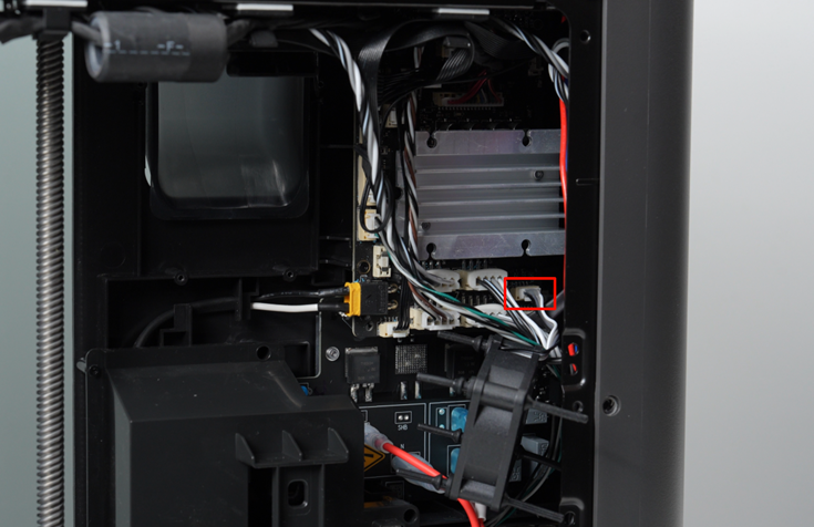 005_remove_mc_board_fan_connector.png