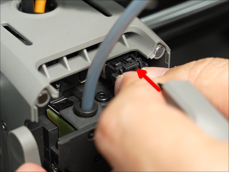 install_the_toolhead_front_cover_cable.png