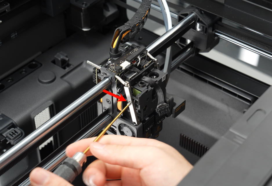 005_remove_side__screw_on_the_left_lever.png