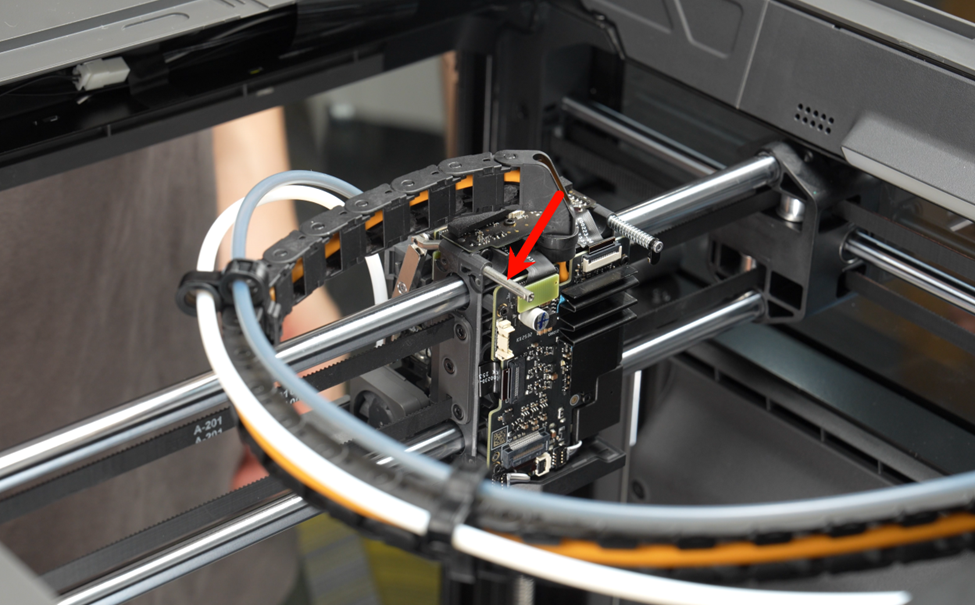031_put_on_the_right_lever_spring_and_magnet.png