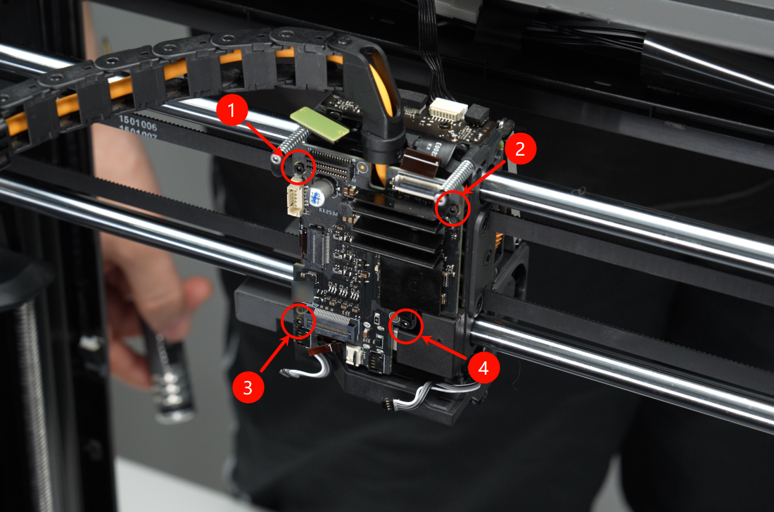 014_remove_th_board_screws.png