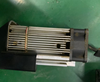 Acumulación de polvo en las aletas de disipación térmica