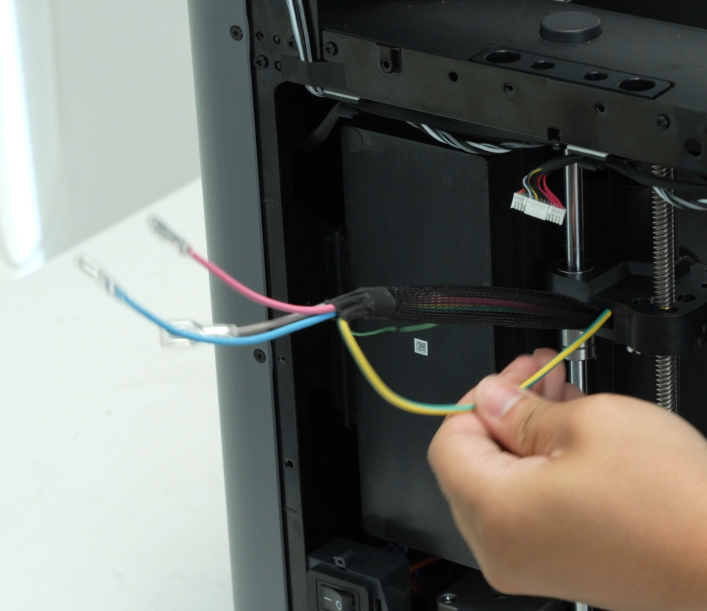 18_route_the_heated_bed_cable_3_018.png