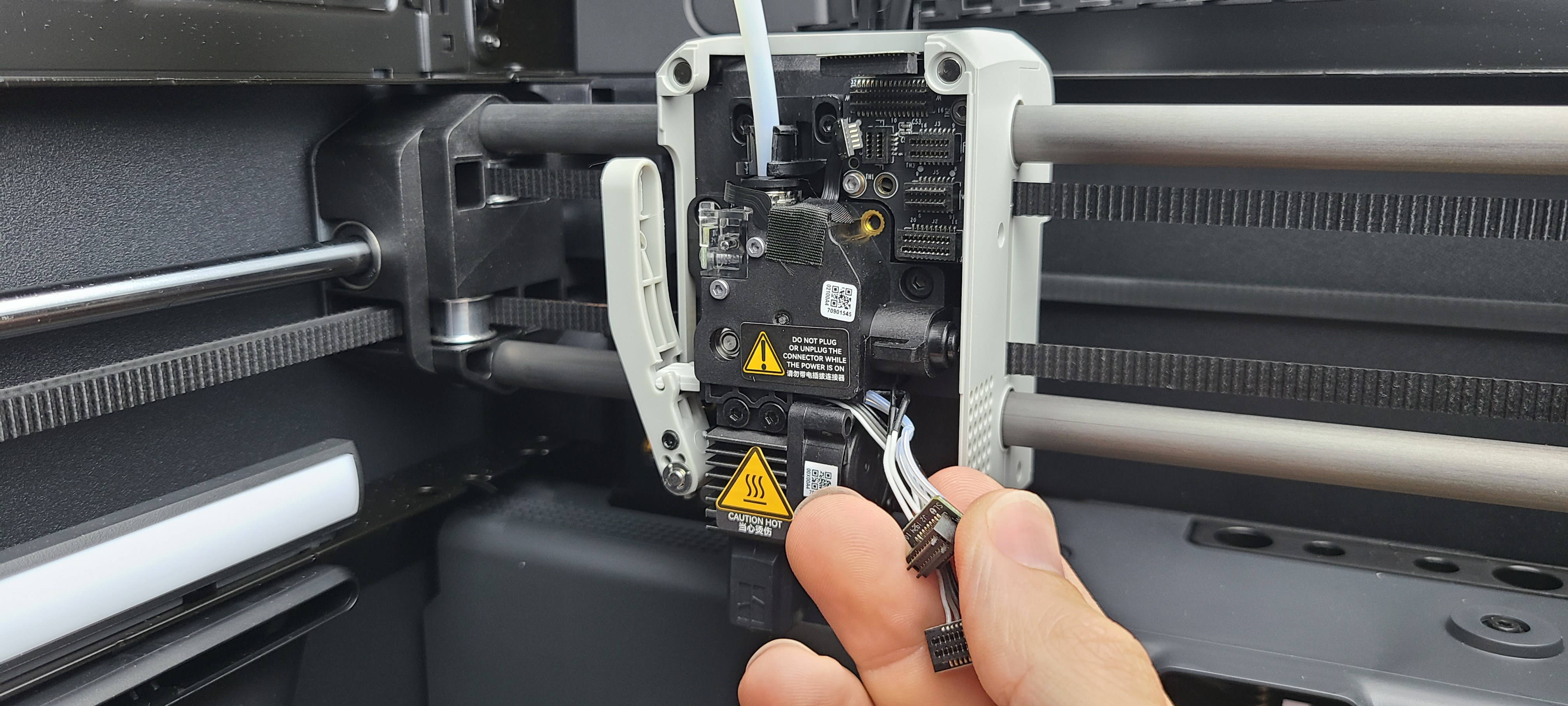extruder_board_wires_removed_from_routing.jpg
