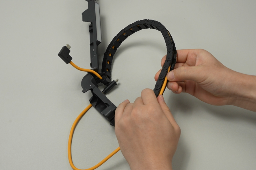 021_install_usbc_cable.png