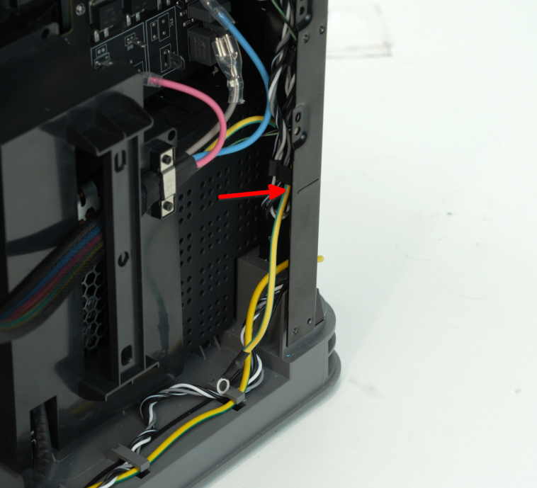 006_ground_wire_clip.png