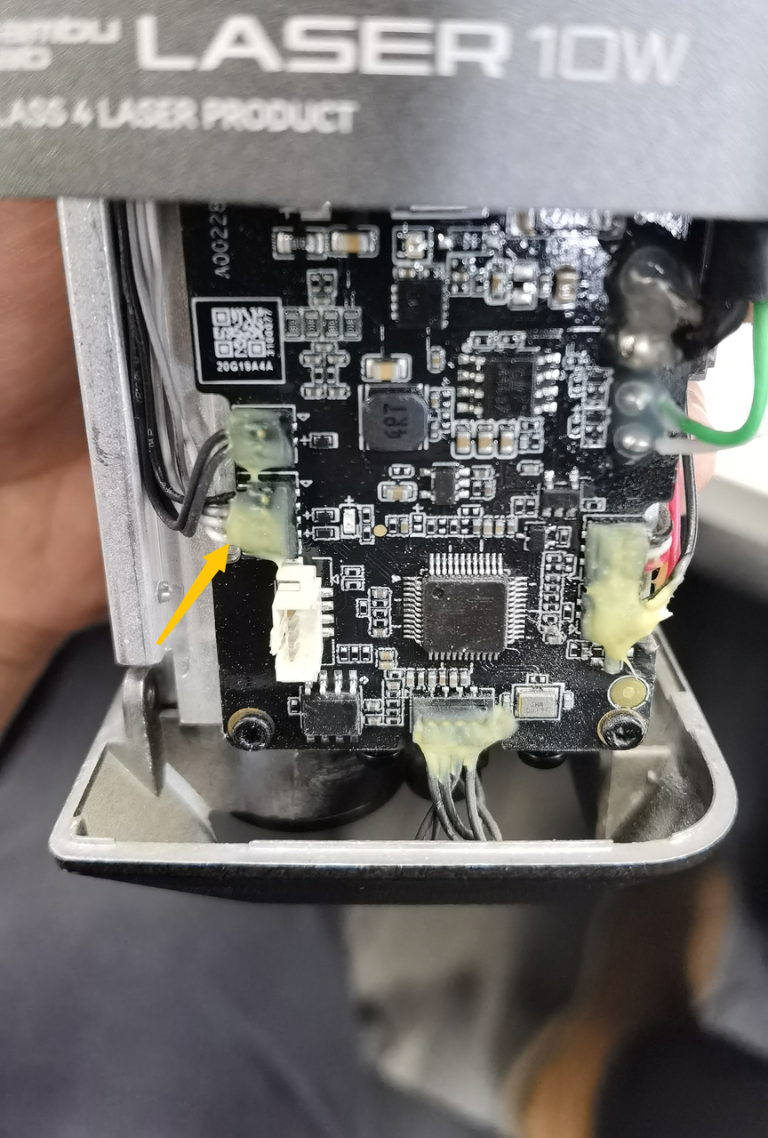 Conector del ventilador de enfriamiento