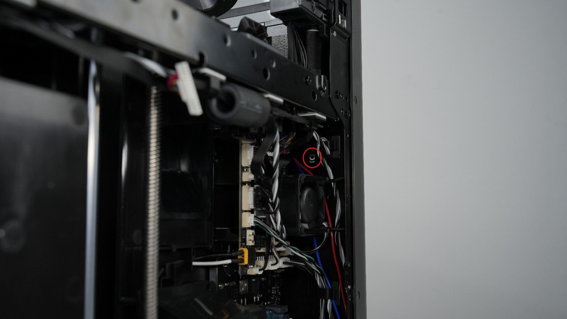 013_back_beam_screw.jpg