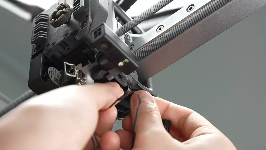 insert-heat-cable-v1.webp