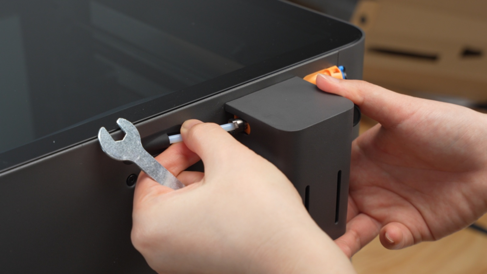 x2d-unboxing-image-36.png