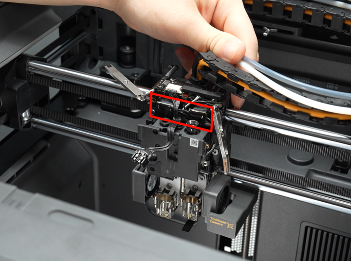 006_heating_assembly_connector.png