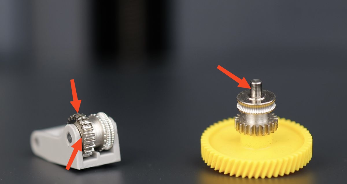 add_lubricant_on_extruder.jpeg